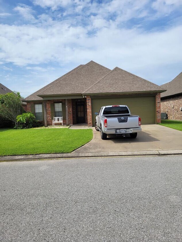 103 Fox Creek Dr, Youngsville, LA 70592 House Rental in Youngsville, LA
