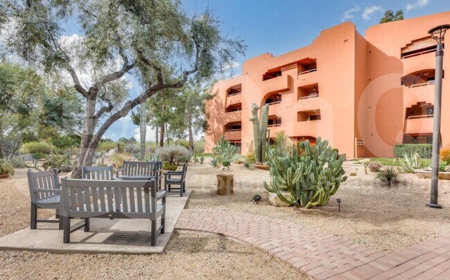Foto del edificio - 12212 N Paradise Vlg Pkwy S