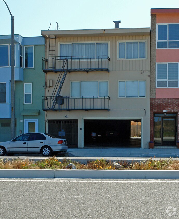 Foto principal - 2440 Great Hwy