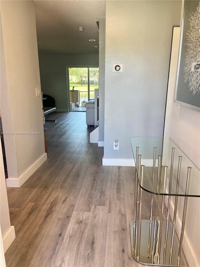 Foto del edificio - 20803 NW 3rd Ct