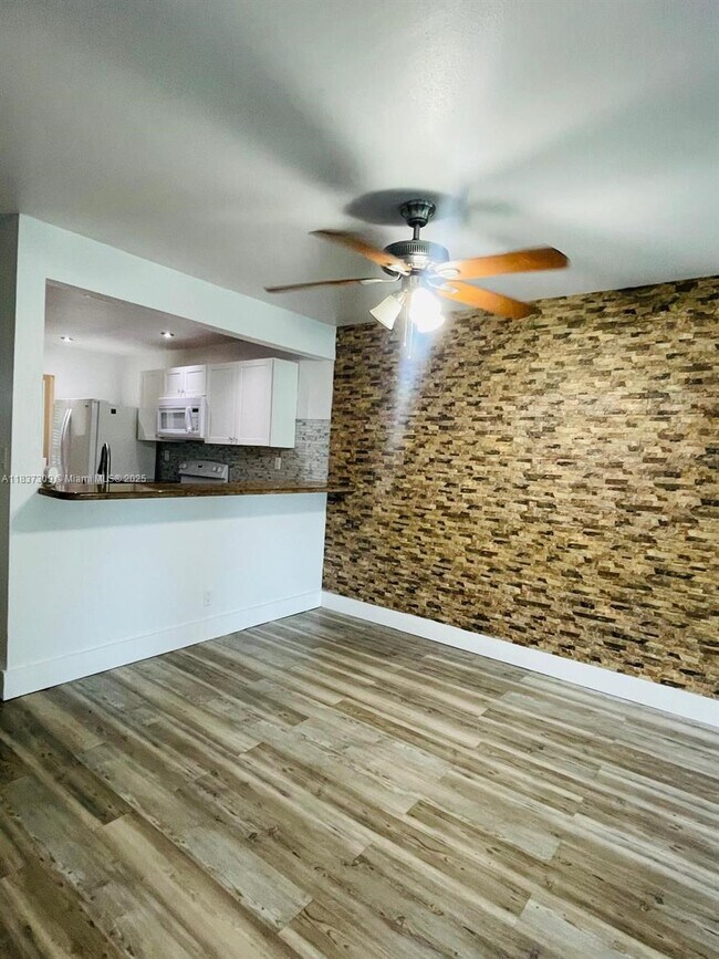Foto del edificio - 8084 NW 41st Ct