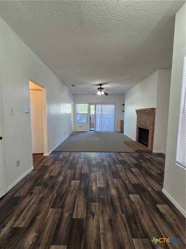 Building Photo - 2411 W Slaughter Ln