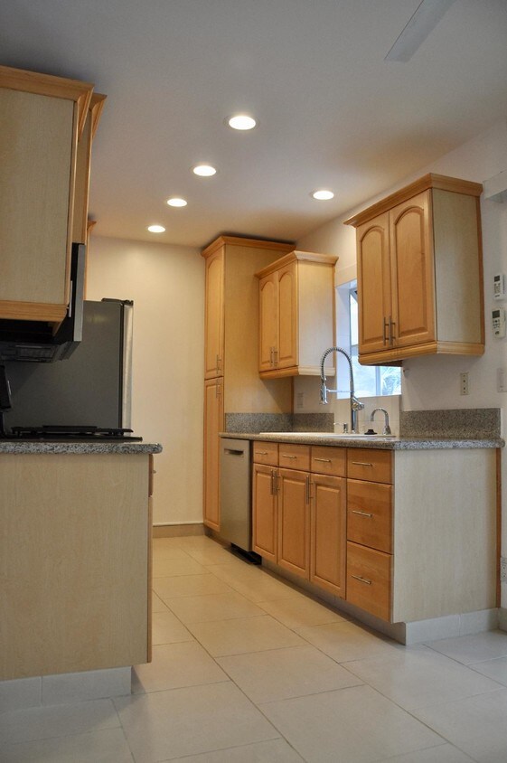 Foto principal - 1436 Barry Ave
