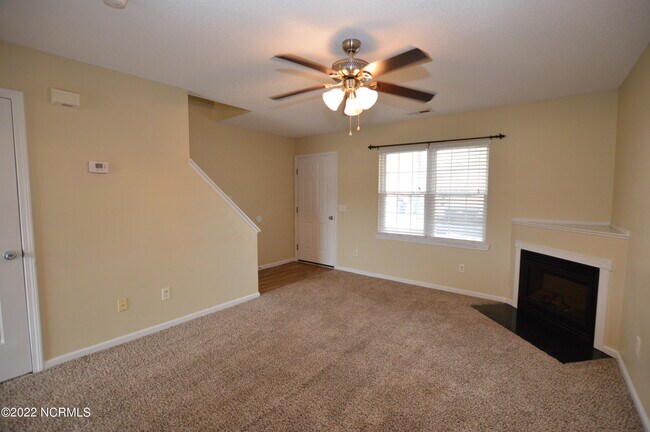 Building Photo - 113 Croatan Ct