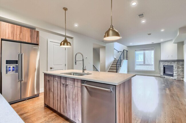 Foto del edificio - 2 Bedroom townhome in Denver