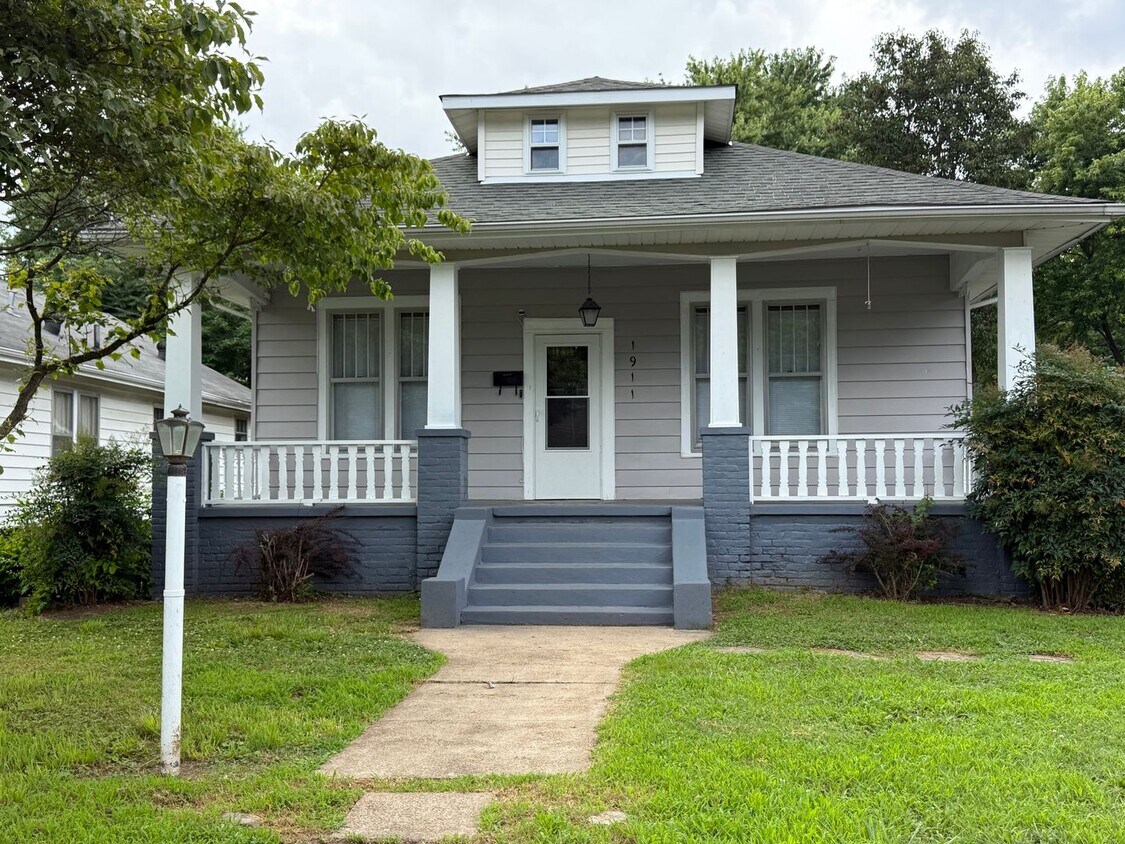 Beautiful 3 bedroom Craftsman for rent - Beautiful 3 bedroom Craftsman  for rent