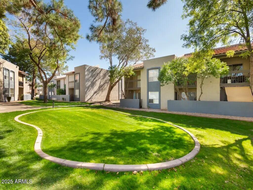 Foto principal - 164 N 74th St