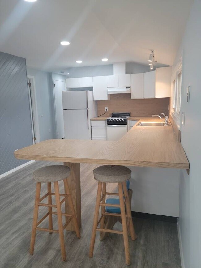 Foto del edificio - 181 Hardy Ln