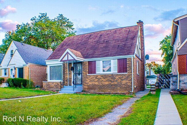 Foto del edificio - 4 br, 1 bath House - 21 165th st,