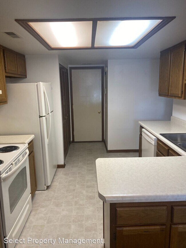 Building Photo - 2 br, 1.5 bath House - 6318 Langwood Blvd