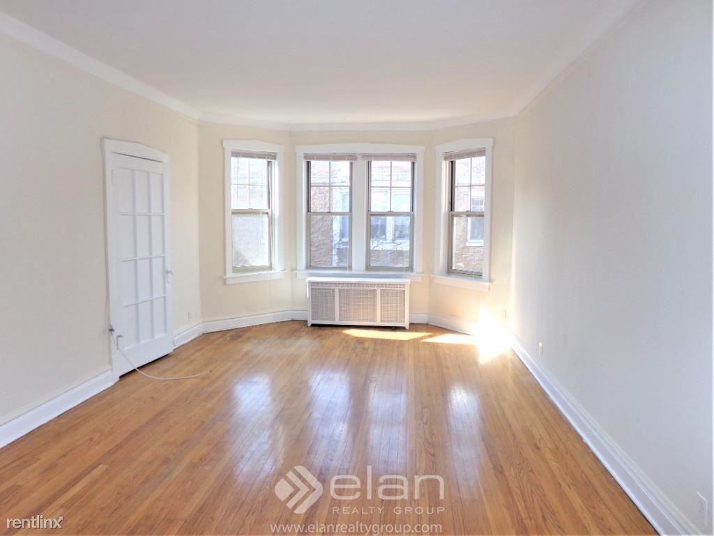 Primary Photo - 1041 W North Shore Ave