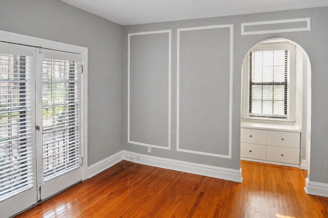 Foto del edificio - 6220 Northwood Ave