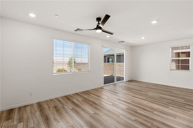 Building Photo - 2307 Teatro Ave