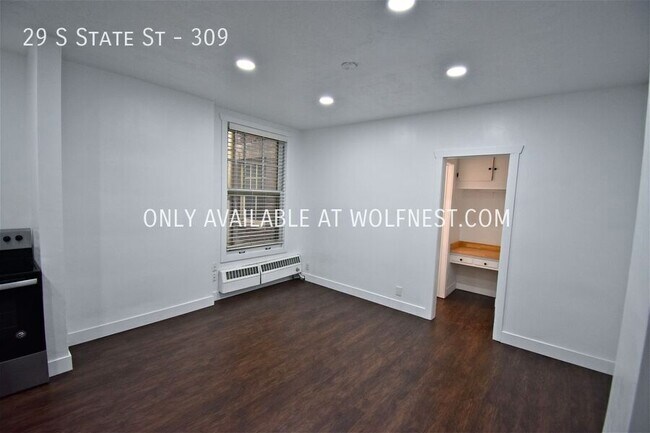 Foto del edificio - Remodeled Downtown Studio Condo! No Deposi...