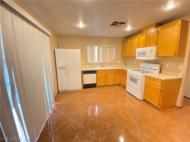 Building Photo - 1259 Black Cherry St