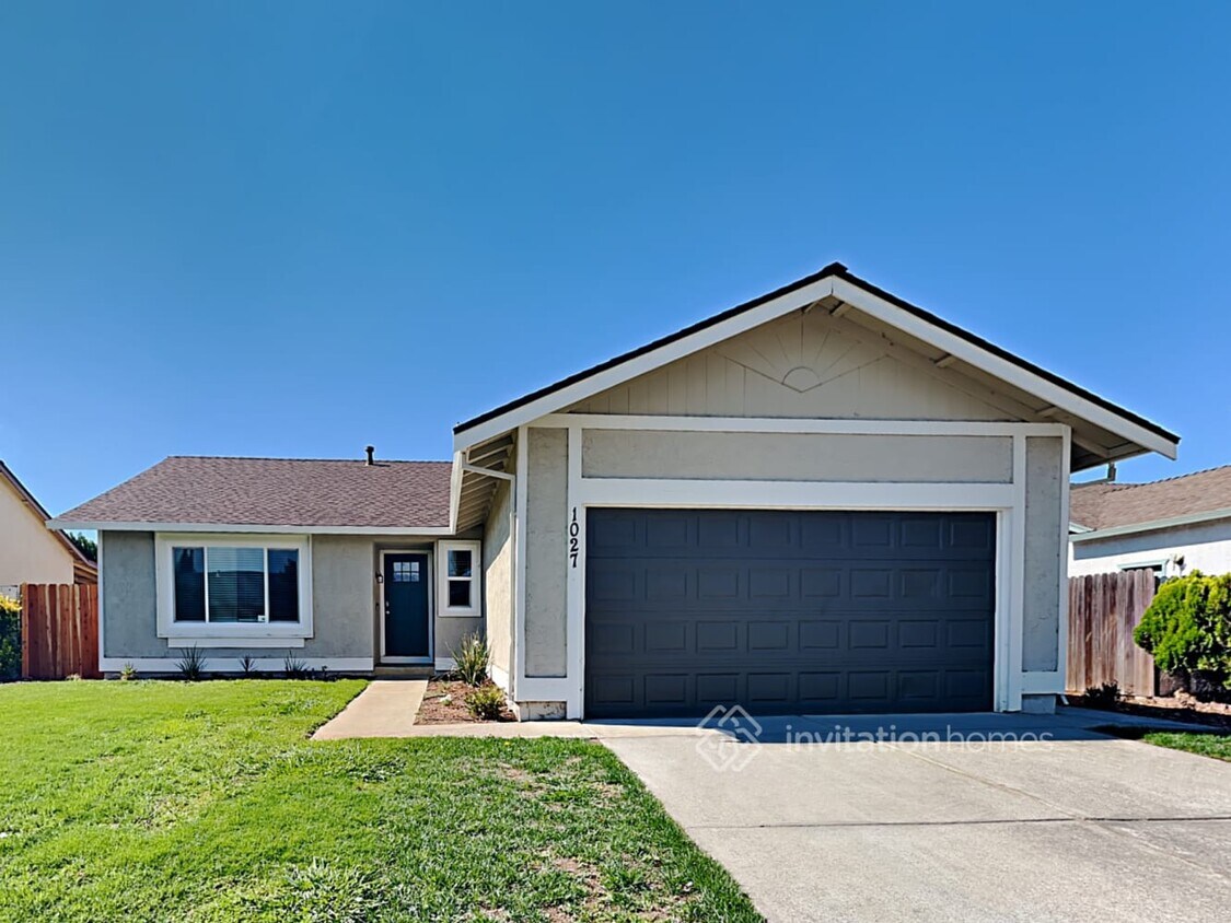 Primary Photo - 1027 Whistler Dr