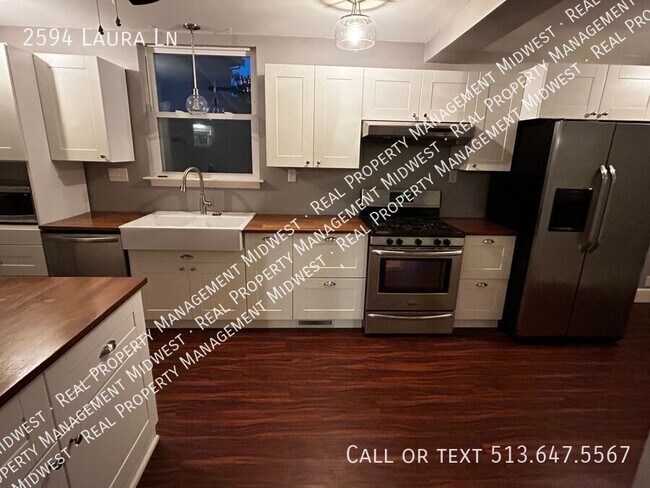 Foto del edificio - 2594 Laura Ln