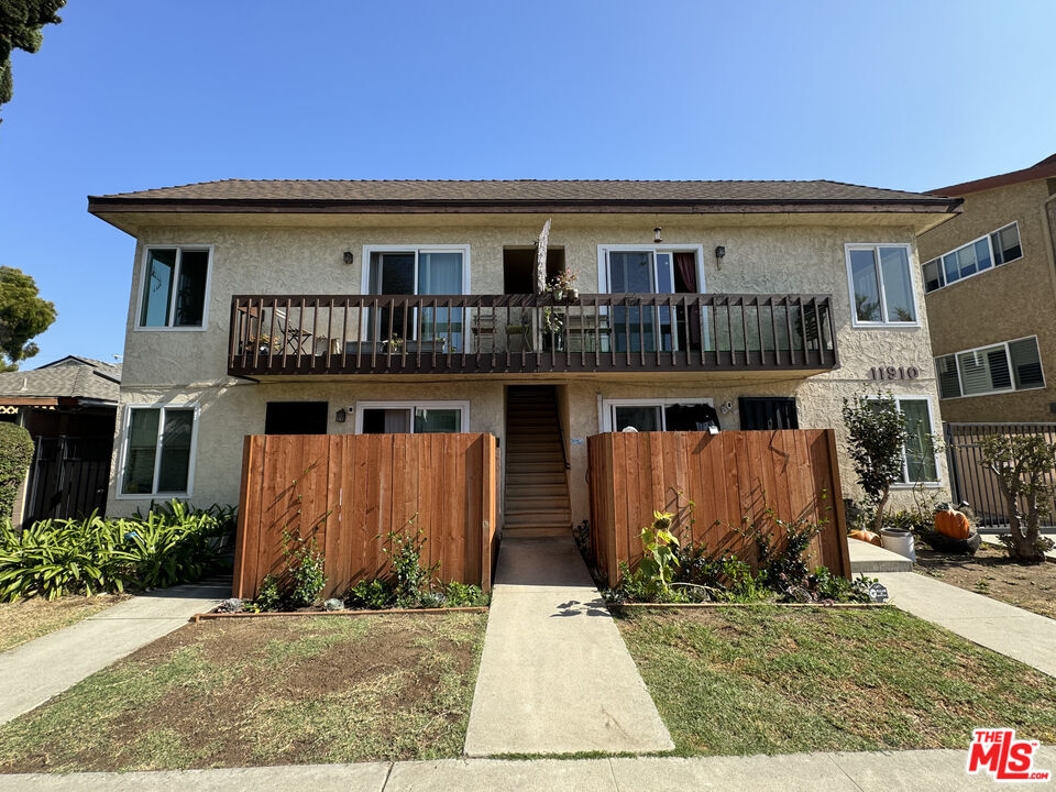 Foto principal - 11910 Avon Way