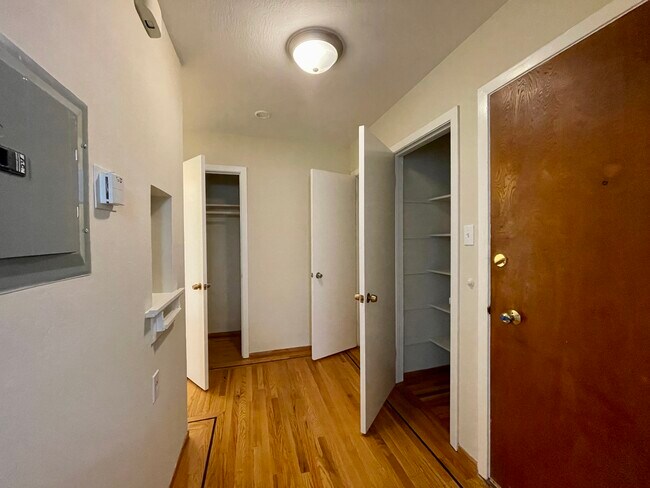 Building Photo - 427 34th Ave