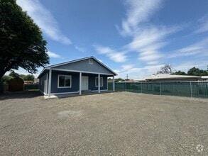 Building Photo - 2220 S 4th Ave
