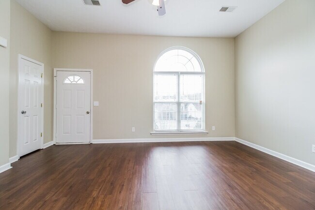 Building Photo - 4465 Winton Dr