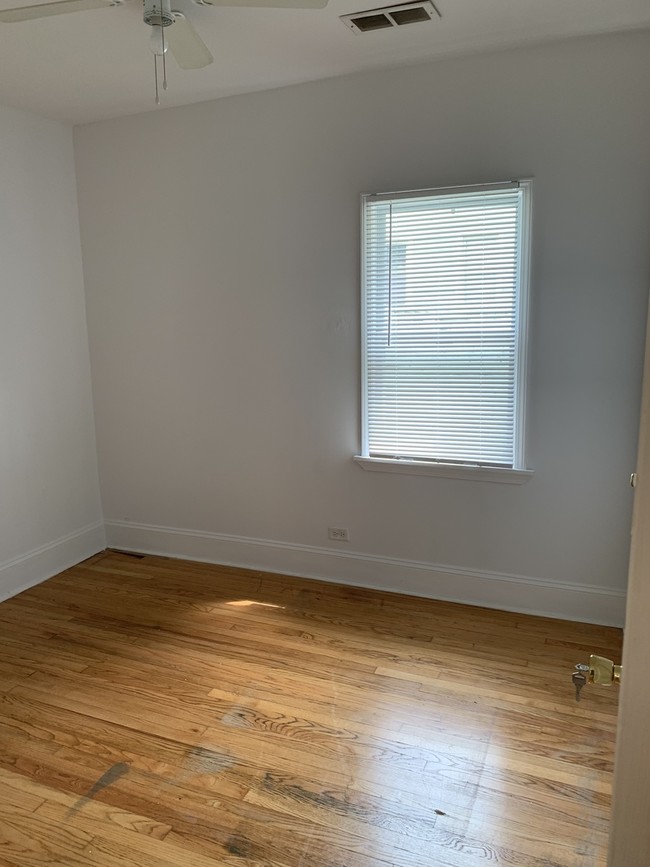 Building Photo - 1048 W Taylor St