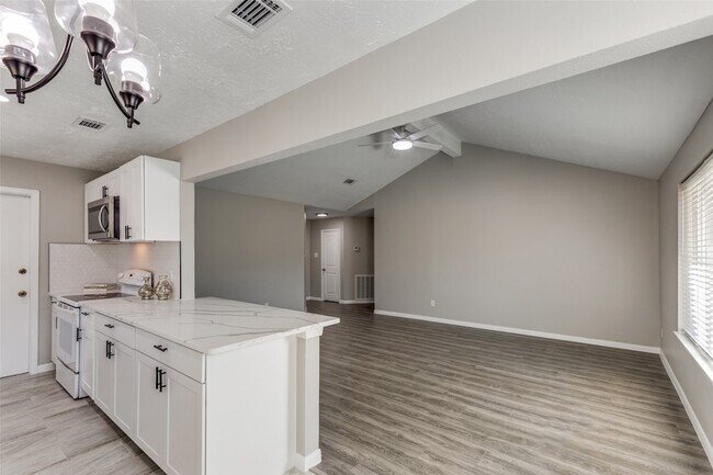 Foto del edificio - 13979 Clark Towne Ln