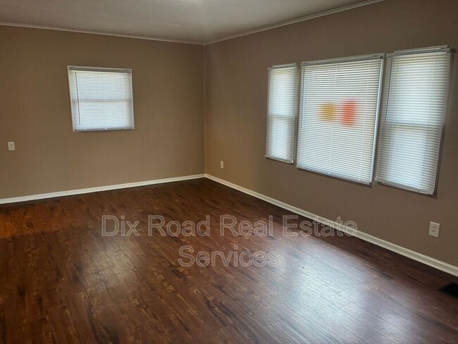 Building Photo - 1003 Sorg Pl