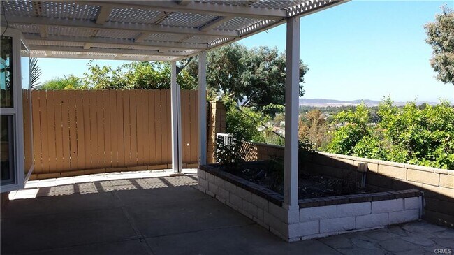 Building Photo - 22541 La Vina Dr