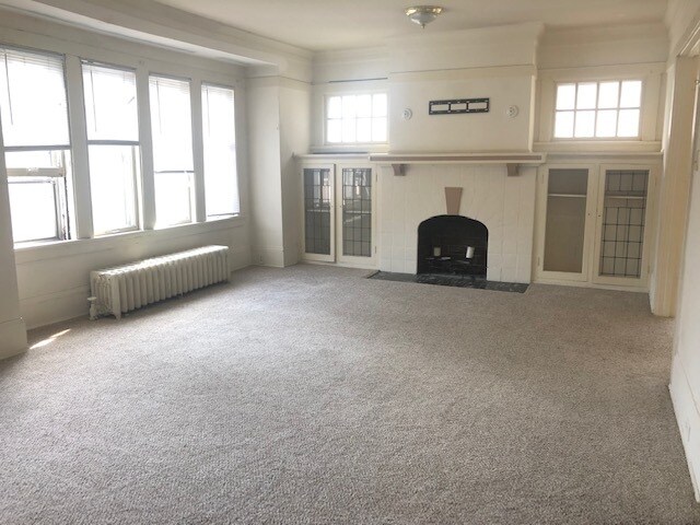 Primary Photo - 2919 N Maryland Ave