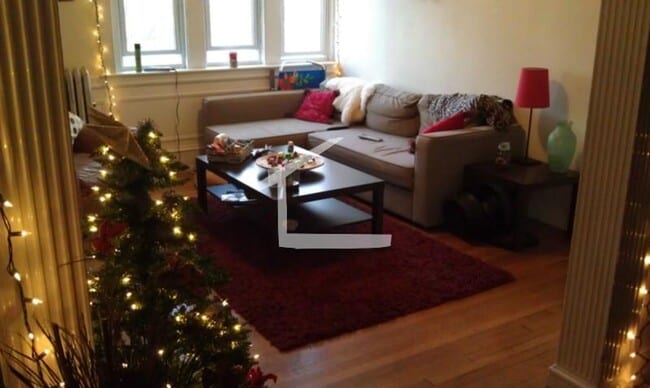 Building Photo - 314 St Paul St