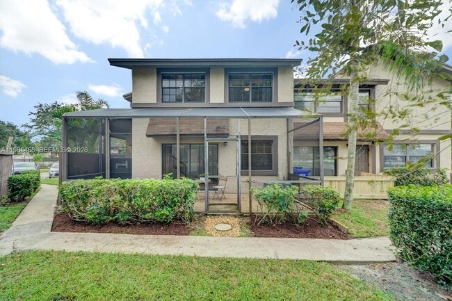 Photo - 1960 Bayberry Dr Townhome