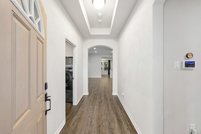 Foto del edificio - 11323 Cora Ln