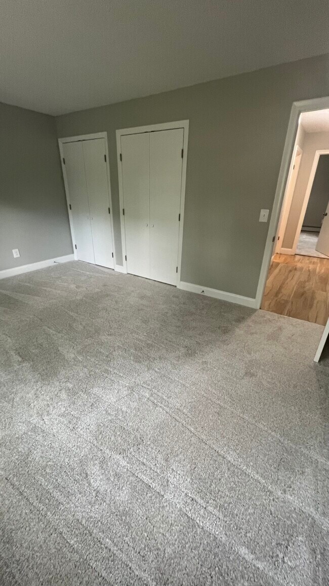 2nd bedroom - 90 High Path Rd