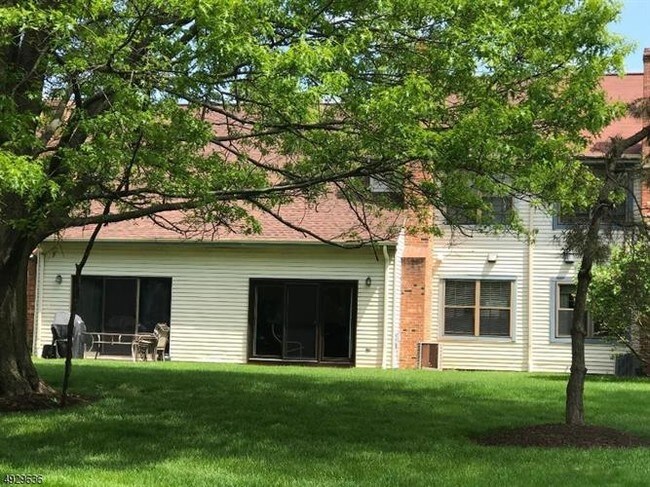 Building Photo - 45 Foxhill Ln