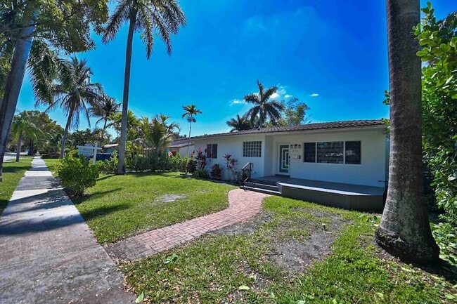 Photo - 1532 Fletcher St House