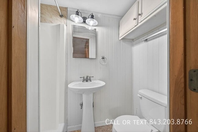 Building Photo - 102 Richter Dr