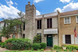 Building Photo - 1422 Walnut Bend Ln