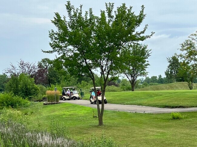 Foto del edificio - 123 Iliad Dr