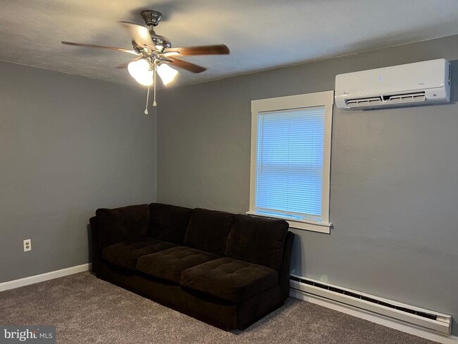 Foto del edificio - 4149 Barrett Pl