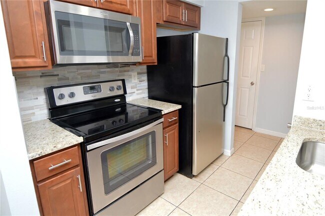 Foto del edificio - 8617 Fancy Finch Dr
