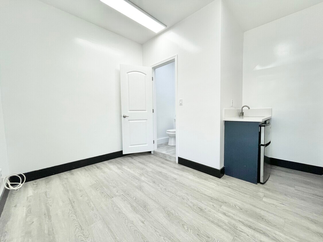 Foto principal - 434 E Ave 28