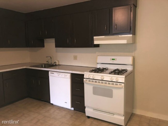 Foto del edificio - 2 br, 1 bath Apartment - 101 Upton Street