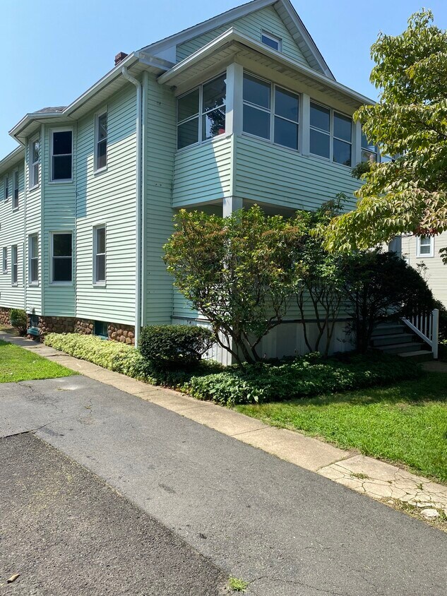 Primary Photo - 50 Washington St