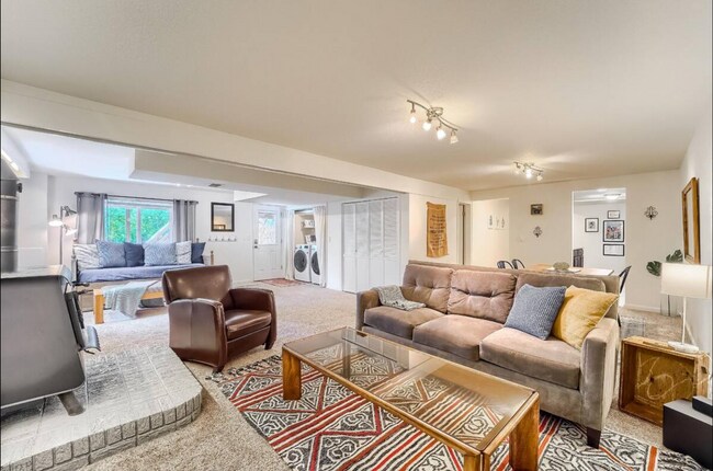 Foto del edificio - Cozy Arvada Downstairs Duplex Available Now!