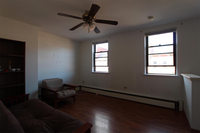 Foto del edificio - 845 Western Ave