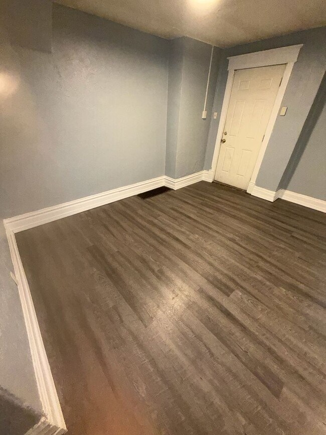 Foto del edificio - 736 Lawndale Ave