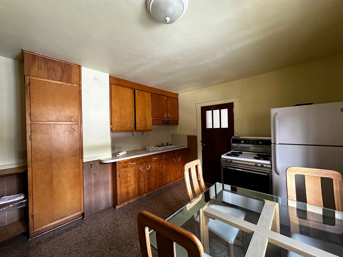 Foto principal - 434R Linden Ave