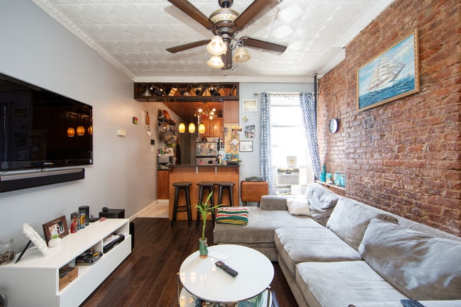 Foto del edificio - 434 Bleecker St