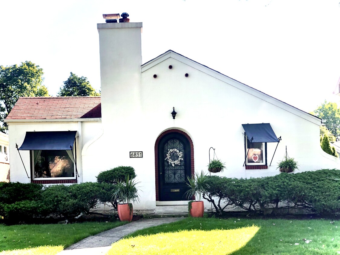 Primary Photo - 6851 N Tripp Ave